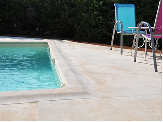 Rocheville sawn French limestone flagstones, paving, slabs, tiles