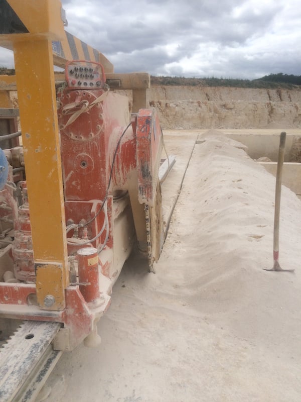 ampilly french limestone quarry block cutter1