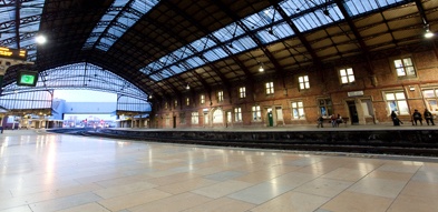 Rocheret French limestone - platform Bristol Temple Meads station